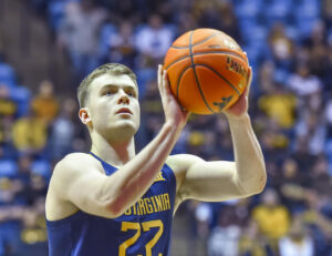 Sean McNeil withdraws from NBA Draft and will return to West Virginia
